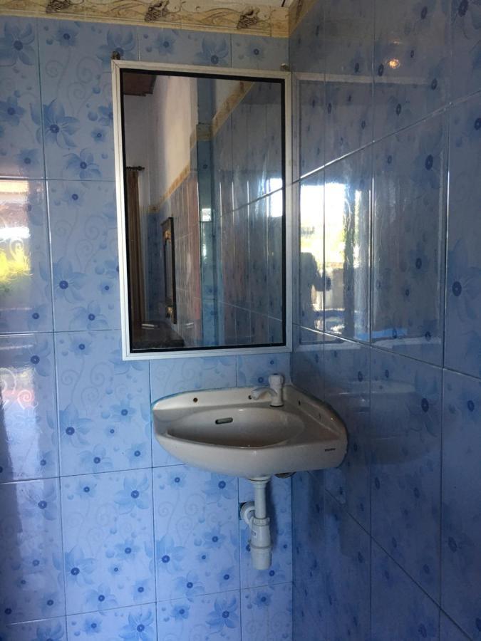 Wahyu Homestay 1 Nusa Lembongan  Ngoại thất bức ảnh